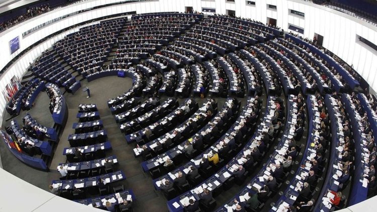 Ученици от три училища от Смолян и Девин стават евродепутати за ден