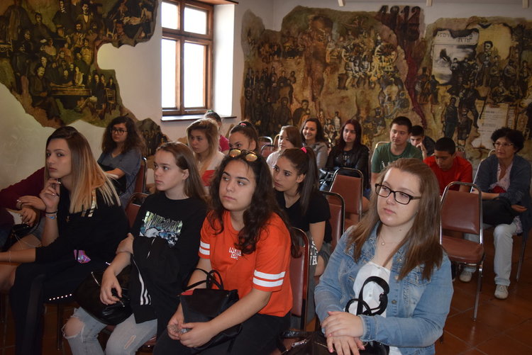 В града на българското слово ботевци заучават родопски раздумки