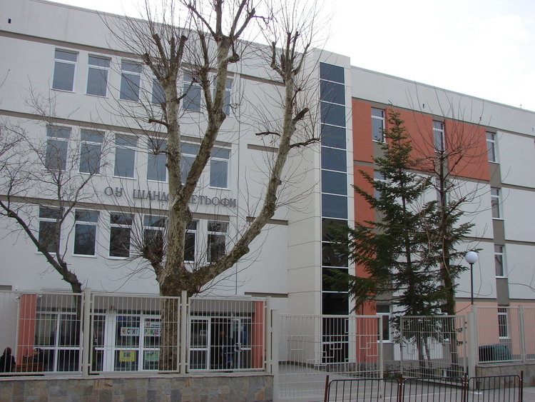 Успешно приключи проектът за ремонт и модернизация на училища и детски градини на община Хасково