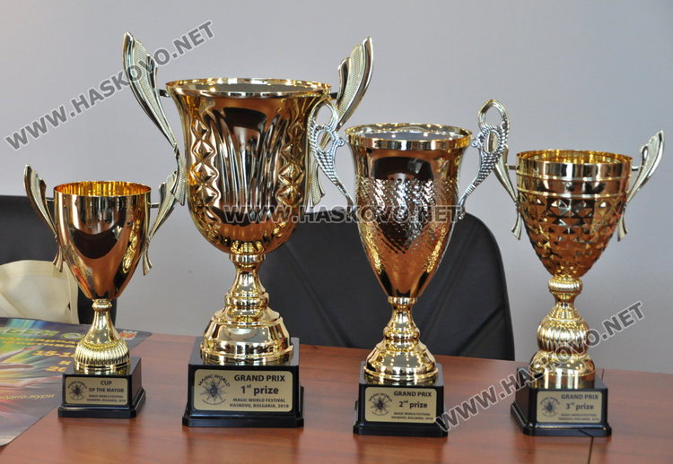 Рекорден брой танцьори на „Вълшебен свят“, дават световни стипендии