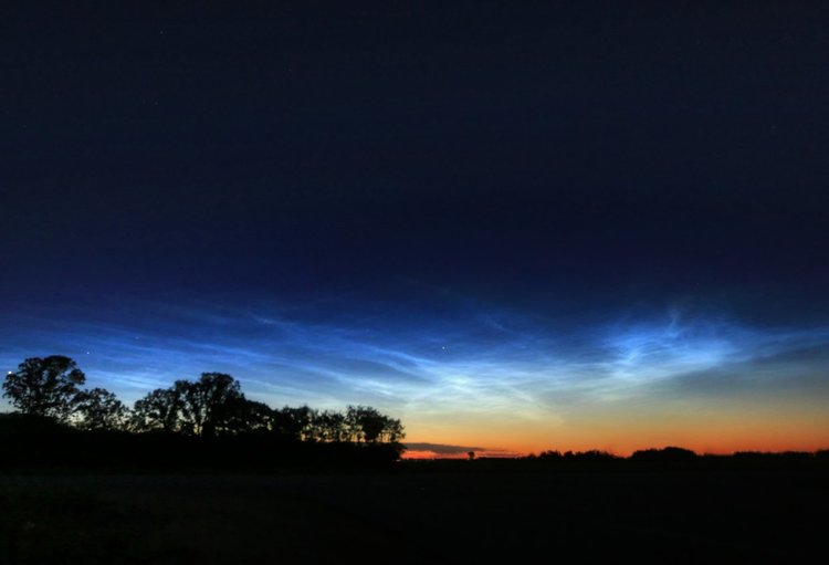 Ноктилусентни облаци в Канада