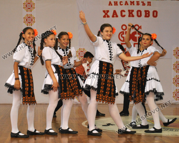 240 певци и танцьори на годишния концерт на ансамбъл „Хасково“