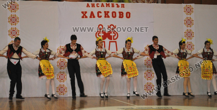 240 певци и танцьори на годишния концерт на ансамбъл „Хасково“