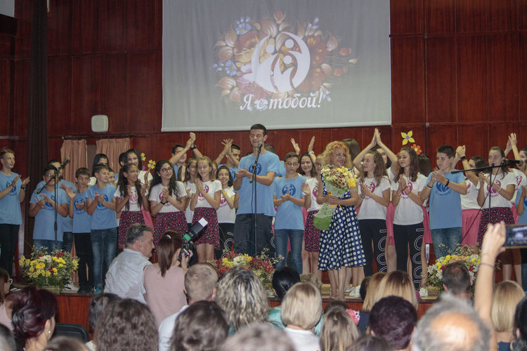 Емоционален реверанс към руския език направиха учениците на Радка Муратева