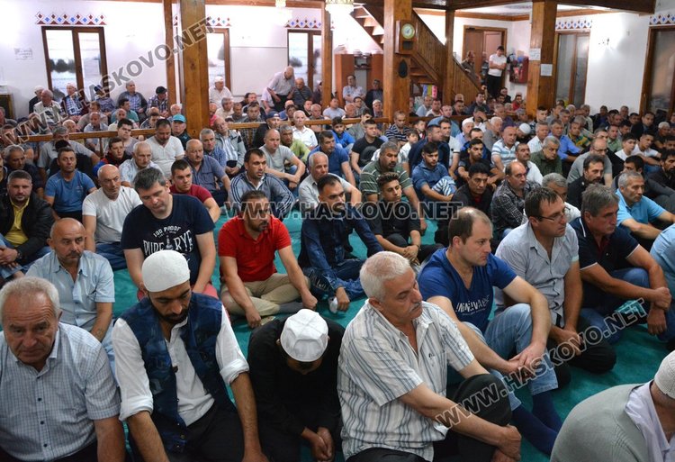 Хасковските мюсюлмани препълниха "Чарши джамия" на Рамазан байрам