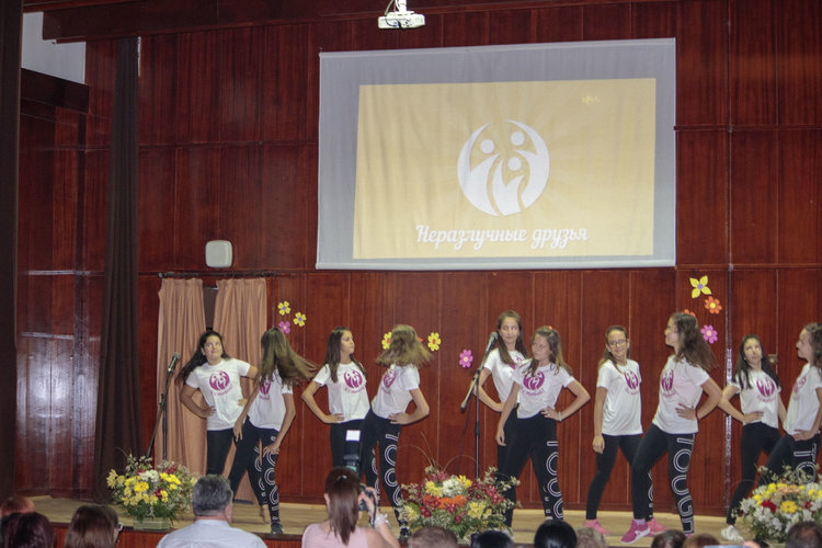 Емоционален реверанс към руския език направиха учениците на Радка Муратева