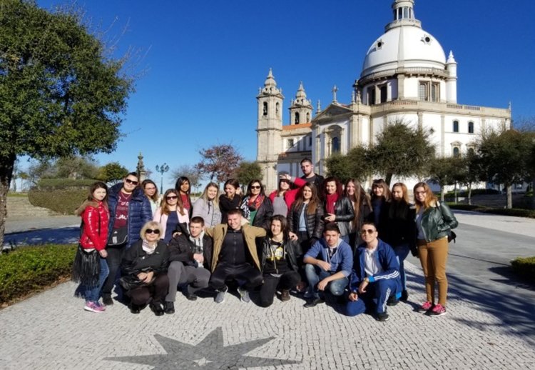 Европроект по програма ЕРАЗЪМ+ ПОО К1 осигурява обучение на ученици в сферата на туризма в Италия, Испания и Англия