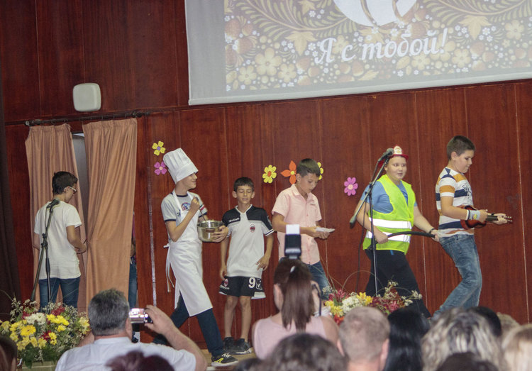 Емоционален реверанс към руския език направиха учениците на Радка Муратева