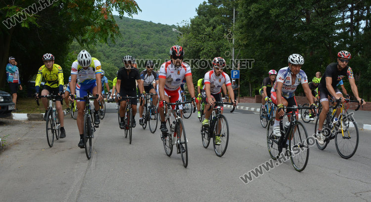 Треньорът на баскетболния ЦСКА първенец в колоездачно състезание до Аида