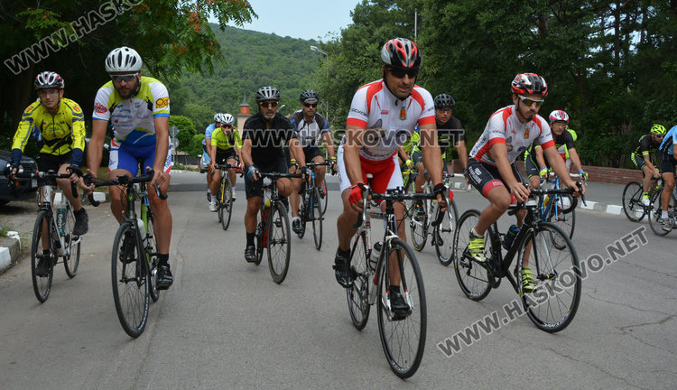 Треньорът на баскетболния ЦСКА първенец в колоездачно състезание до Аида
