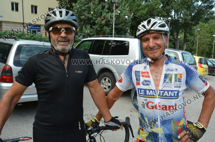 Най-възрастните участници Костадин Костадинов и Никола Демирев