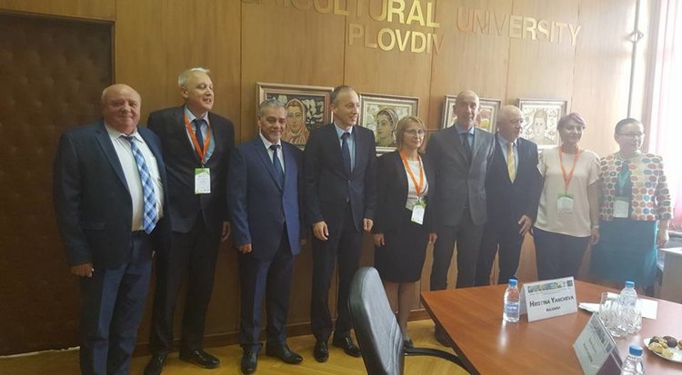 Евродепутатът Уручев участва в конференция за храните и сигурността им в бъдеще