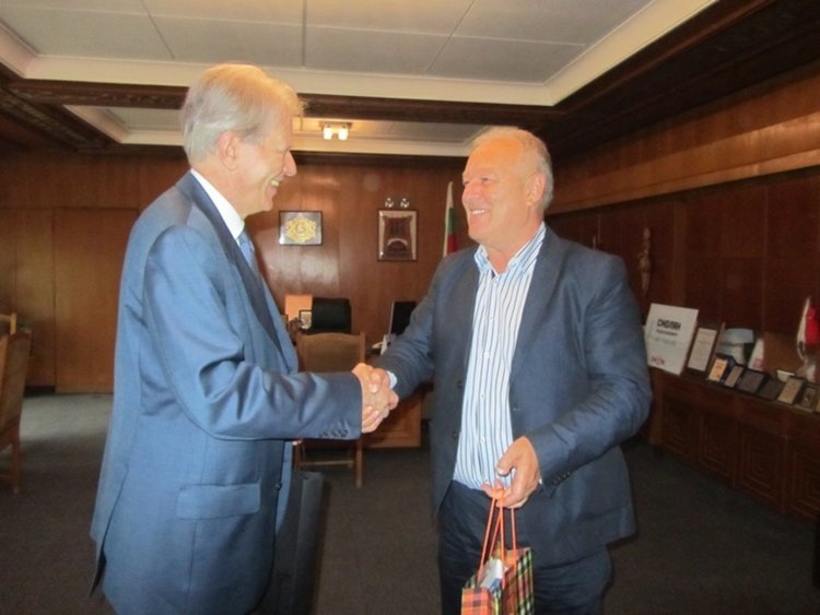 Кметът Николай Мелемов прие посланика на Франция Ерик Льобедел