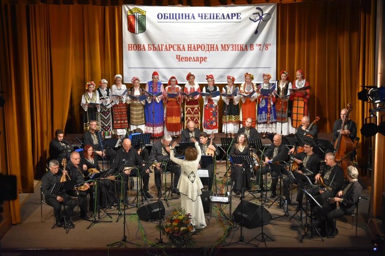 Наградиха победителите в конкурса „Нова българска народна музика 7/8“