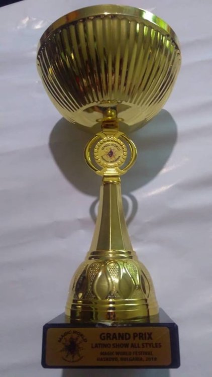 Танцов клуб „Ем Ей Денс“ с Гранд при от международния танцов фестивал „Вълшебен свят“