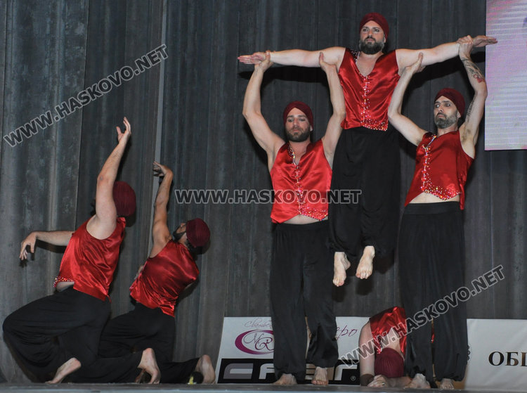 Александра Драгова №1 солист във „Вълшебен свят“ и със стипендия за Бродуей