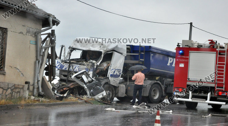 МВР: Несъобразена скорост е причина за катастрофата в Горски извор