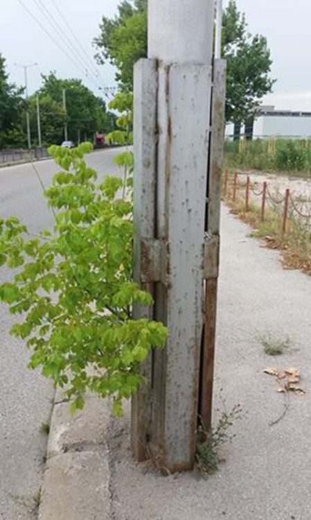 Допълнително укрепен стълб 