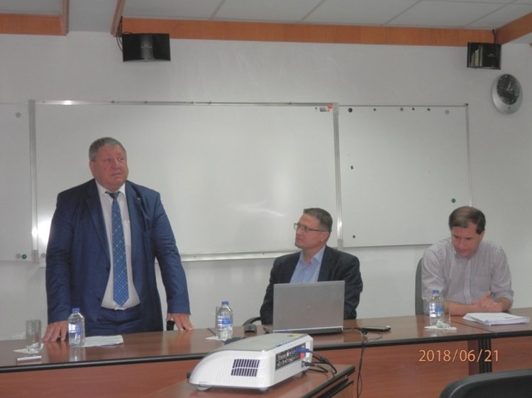 С новите правила за конфликт на интереси се запознаха държавни служители