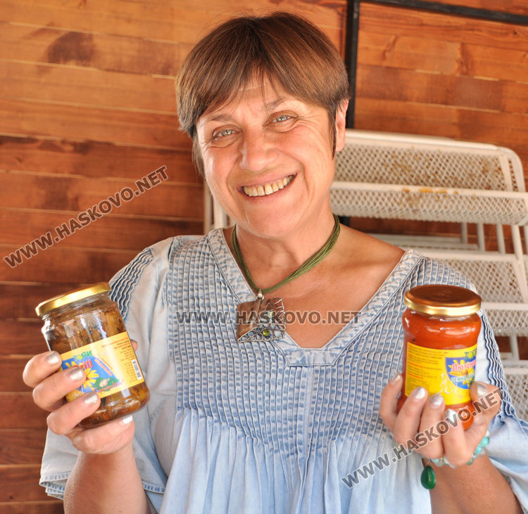 Хасковлии минаха под Еньовденския венец за здраве