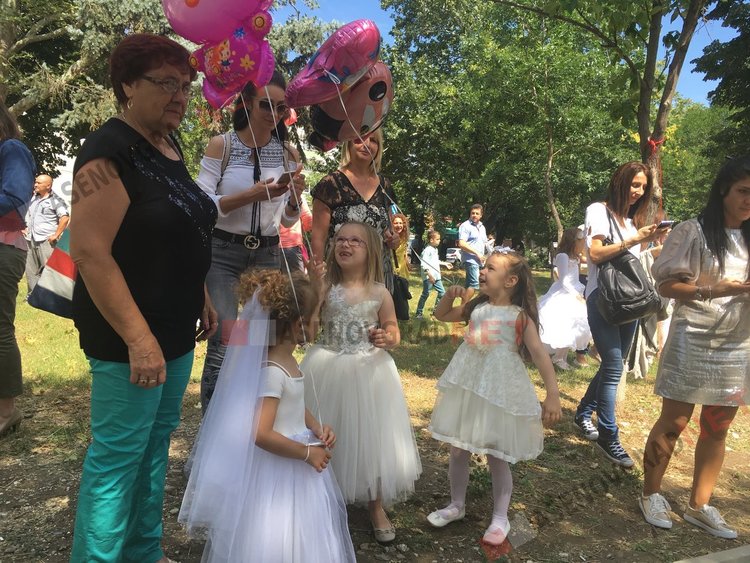 500 калиници направиха Асеновград по-бял и по-красив на Еньовден