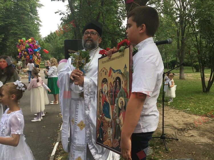 500 калиници направиха Асеновград по-бял и по-красив на Еньовден