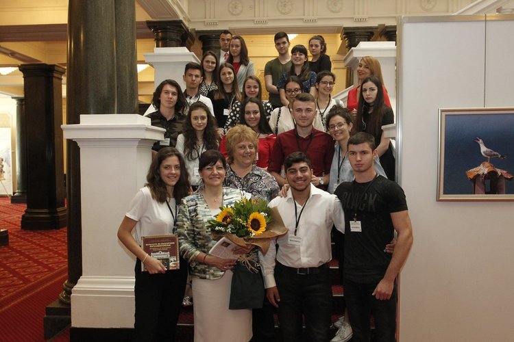 Цвета Караянчева пред Клуб „Журналистика“ в Парламента: „Никога няма да изоставя Кърджали“