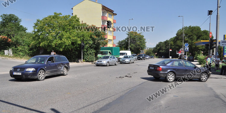Ауди и Пасат се разбиха на Кърджалийска