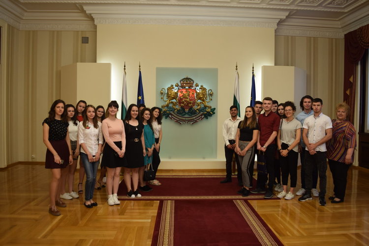 Цвета Караянчева пред Клуб „Журналистика“ в Парламента: „Никога няма да изоставя Кърджали“