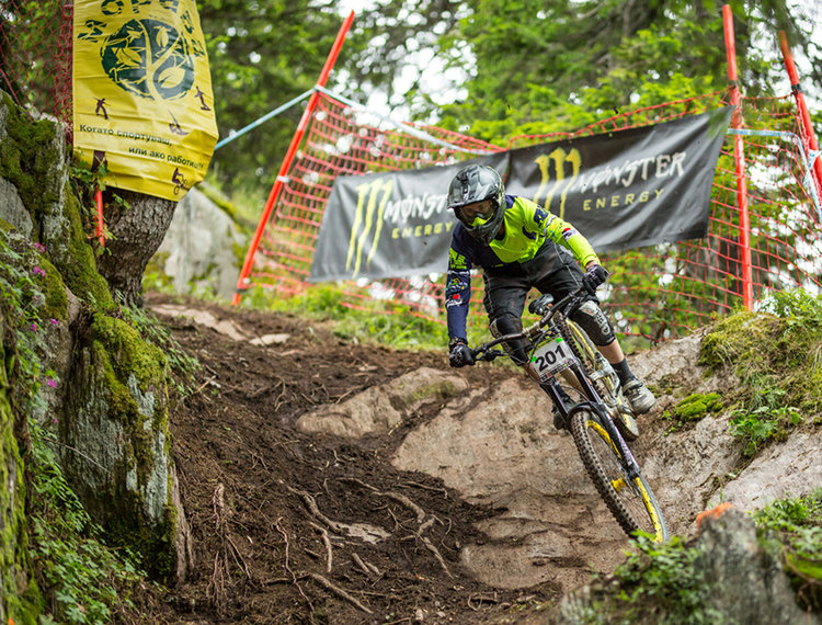 Над 160 колоездачи от България и Европа сърфираха в Пампорово