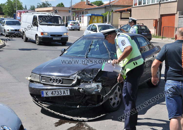 Ауди и Пасат се разбиха на Кърджалийска