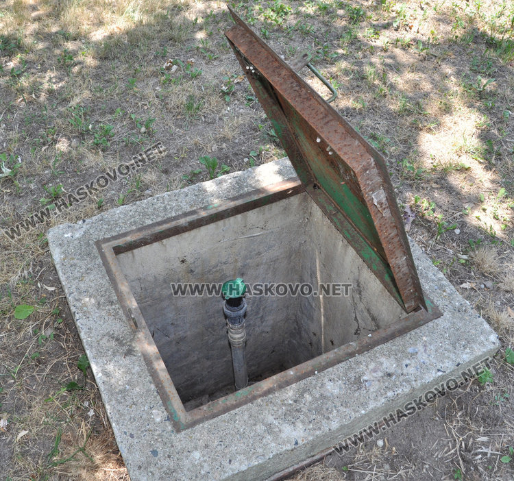 Общината: ВиК иска да поливаме градинките с питейна вода. Марков: Абсурд!