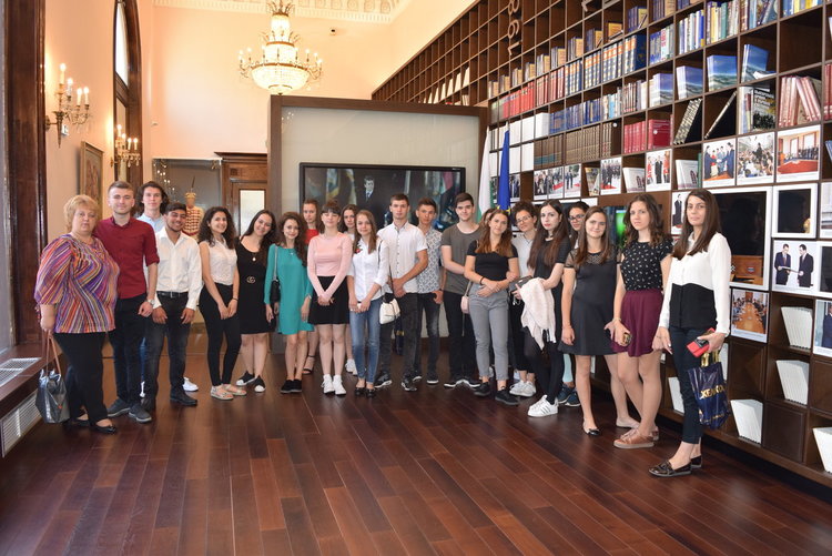 Цвета Караянчева пред Клуб „Журналистика“ в Парламента: „Никога няма да изоставя Кърджали“