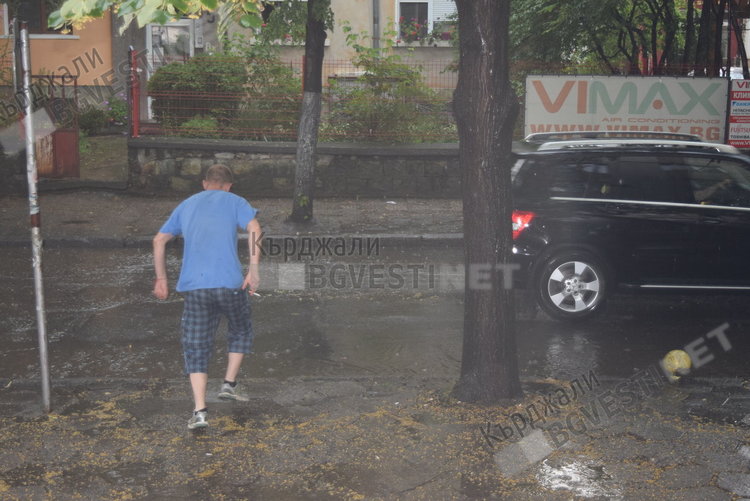 Два дни заплаха от порои в Кърджалийско, оранжев код