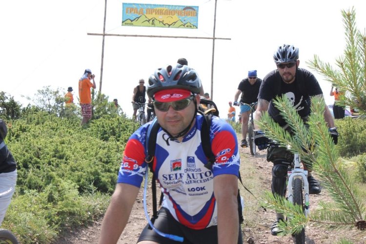 Снимки: Официален сайт на "Асеновград - град приключение", Клуб за екстремни спортове "Тангра"