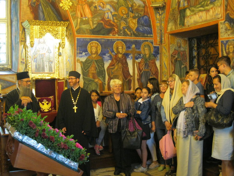 Деца от Смолян бяха на духовен лагер в манастира „Св. св. Козма и Дамян“