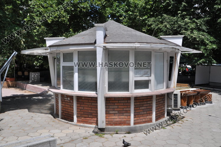 Ясно: майките от „Орфей“ до центъра в жегите за млечна кухня