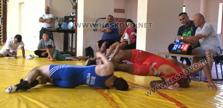 Димитровградските юноши надиграха в контрола националите по борба на Индонезия