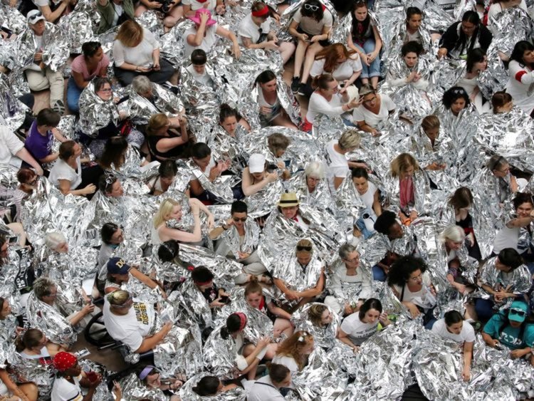 Арестуваха Сюзън Сарандън за анти-Тръмп демонстрация (видео)