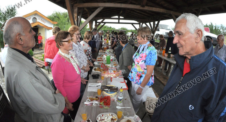 Блажен и постен курбан за Петър и Павел край Конуш