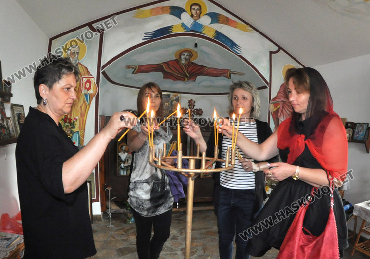 Блажен и постен курбан за Петър и Павел край Конуш