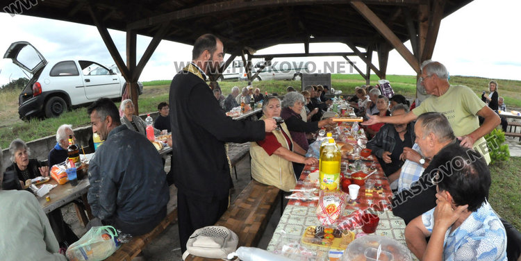 Блажен и постен курбан за Петър и Павел край Конуш
