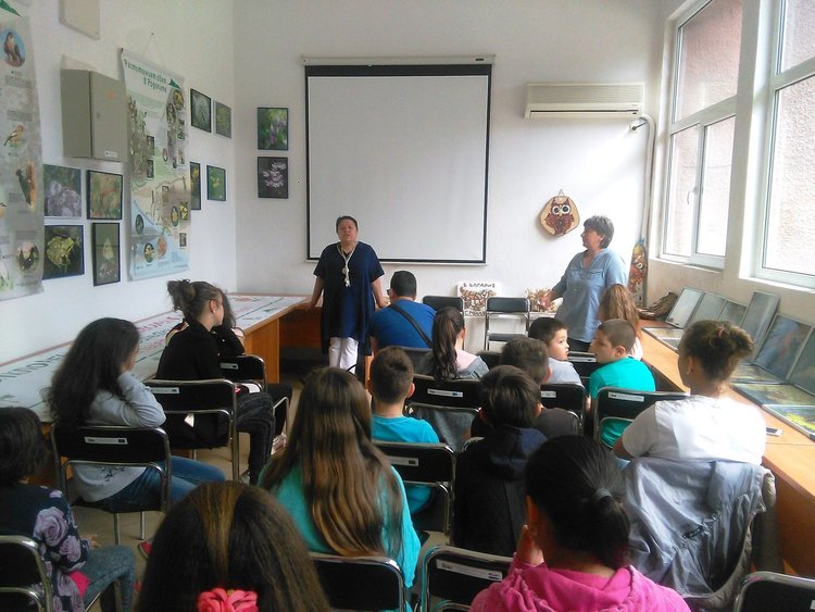 Клуб "Задявки" за съхраняване на родопския диалект откри читалището в Смилян