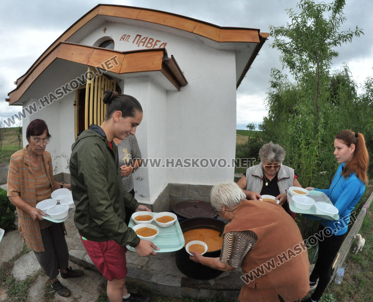 Блажен и постен курбан за Петър и Павел край Конуш