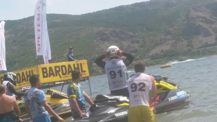 Уникално шоу от звук светлина и концерт на рок група „Хоризонт” край Водното огледало