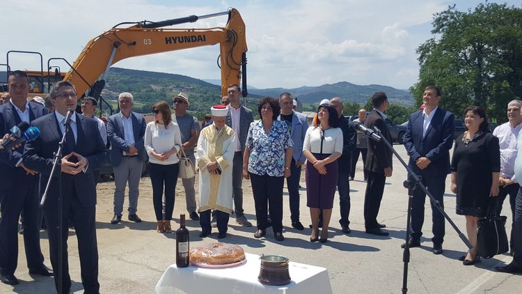 Над 21 млн. лв. ще се инвестират в ремонта на 32 км от път II-59 Момчилград - Крумовград - Ивайловград