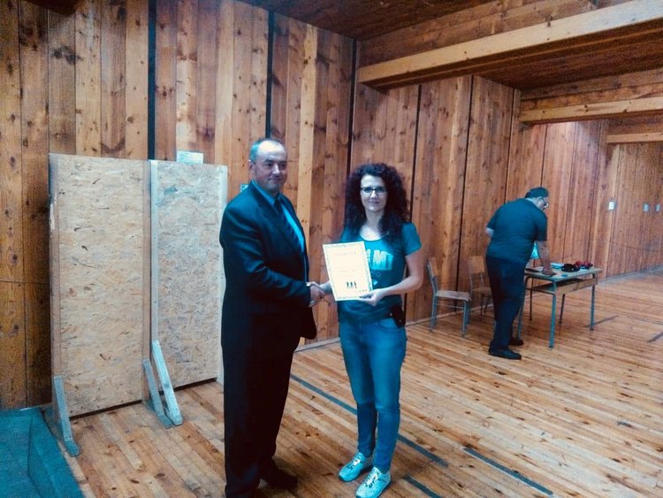 Единствената дама в отбора на Смолян спечели 4 място в индивидуалната стрелба