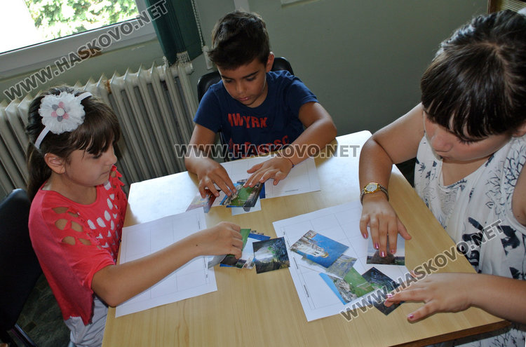 Учат деца на краезнание в библиотеката през юли