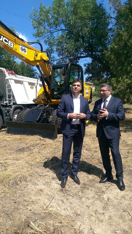 С първа копка хасковската „АБ“ АД започна ремонт на пътя  Чирпан – Симеоновград