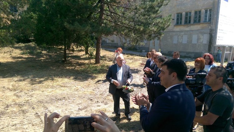 С първа копка хасковската „АБ“ АД започна ремонт на пътя  Чирпан – Симеоновград